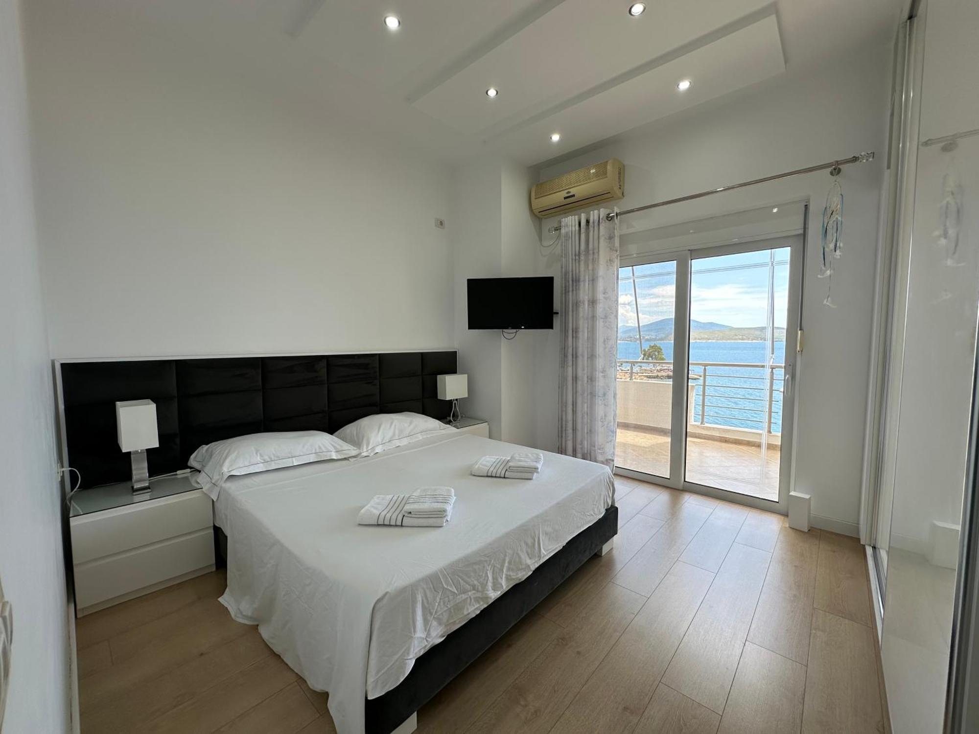 Luxy Coral Aparts Apartment Sarande Bagian luar foto