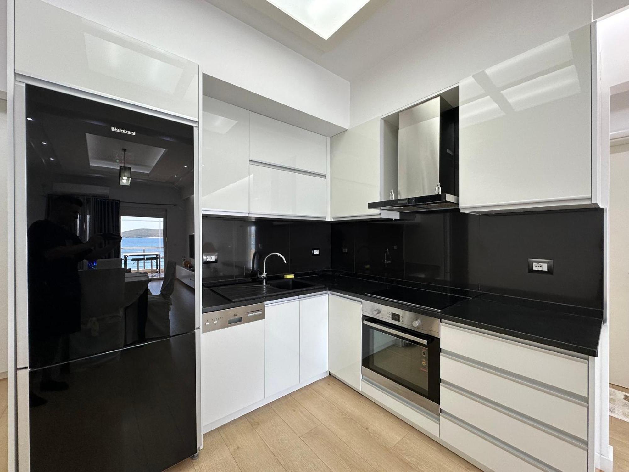 Luxy Coral Aparts Apartment Sarande Bagian luar foto