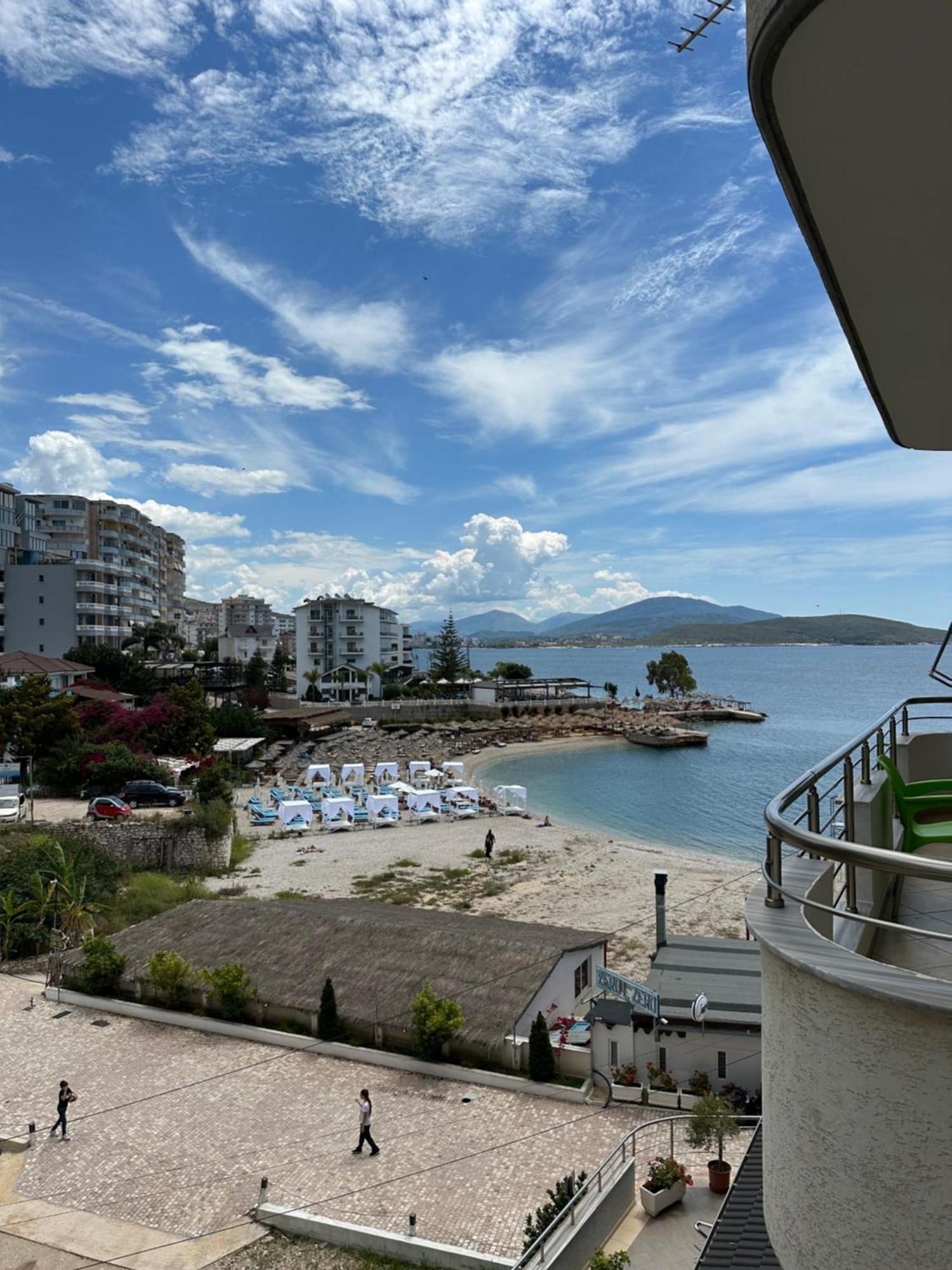 Luxy Coral Aparts Apartment Sarande Bagian luar foto